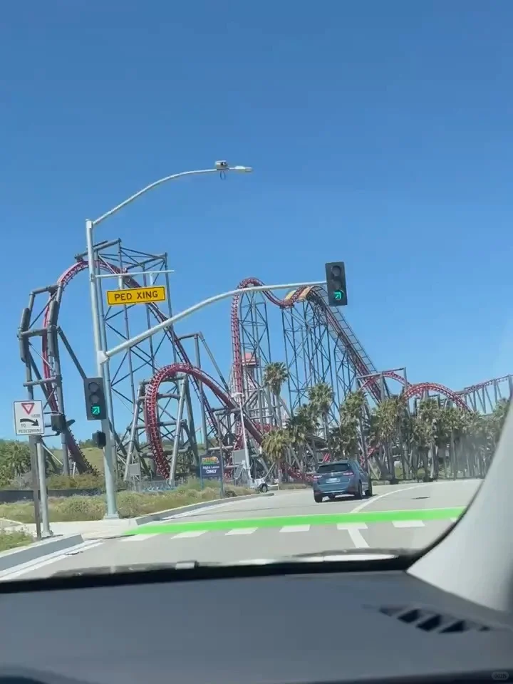 Six Flags｜American Roller Coasters Are Next Level 🎢