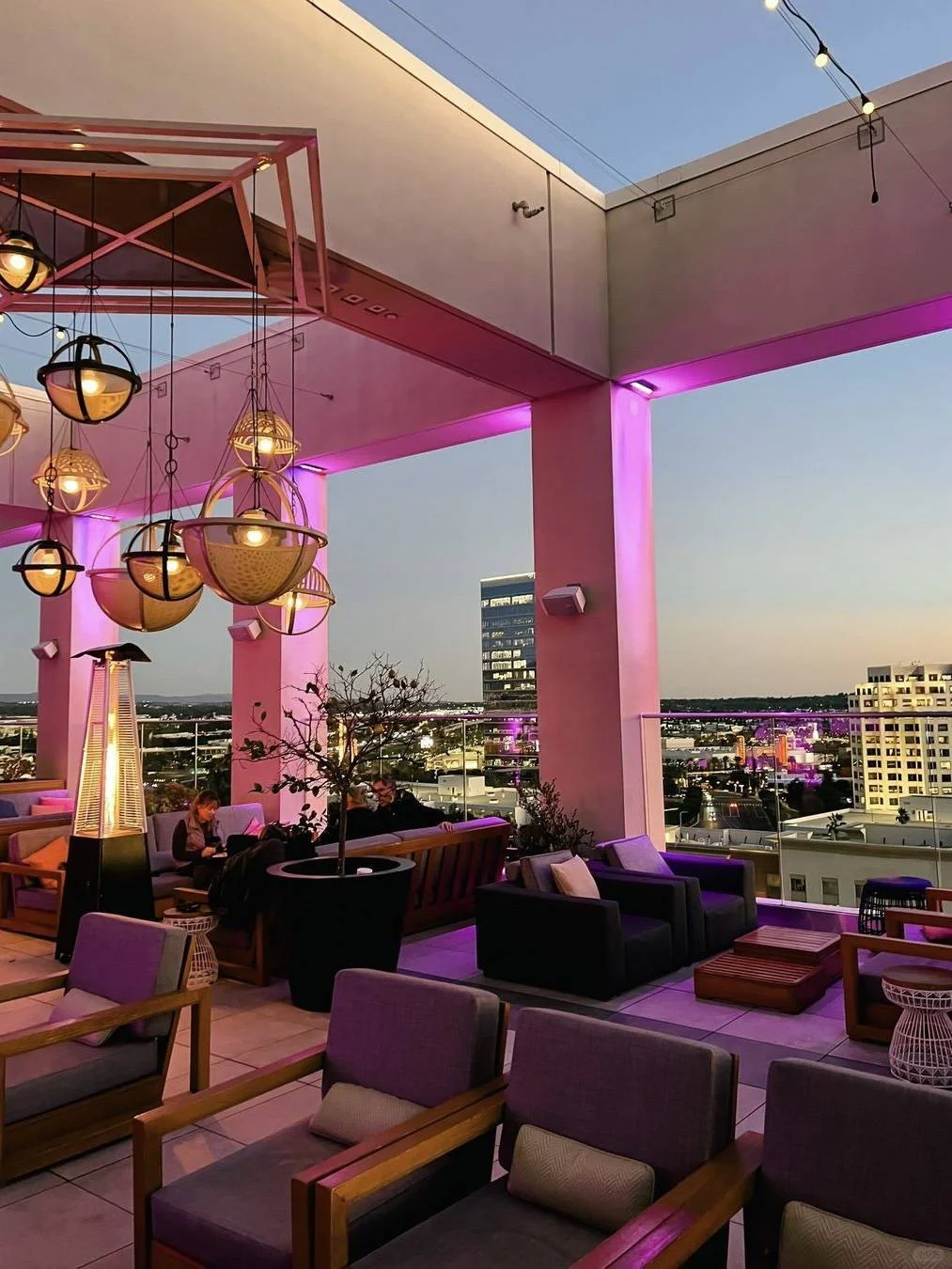Los Angeles 🍻 Stunning Rooftop Bars with Skyline Views