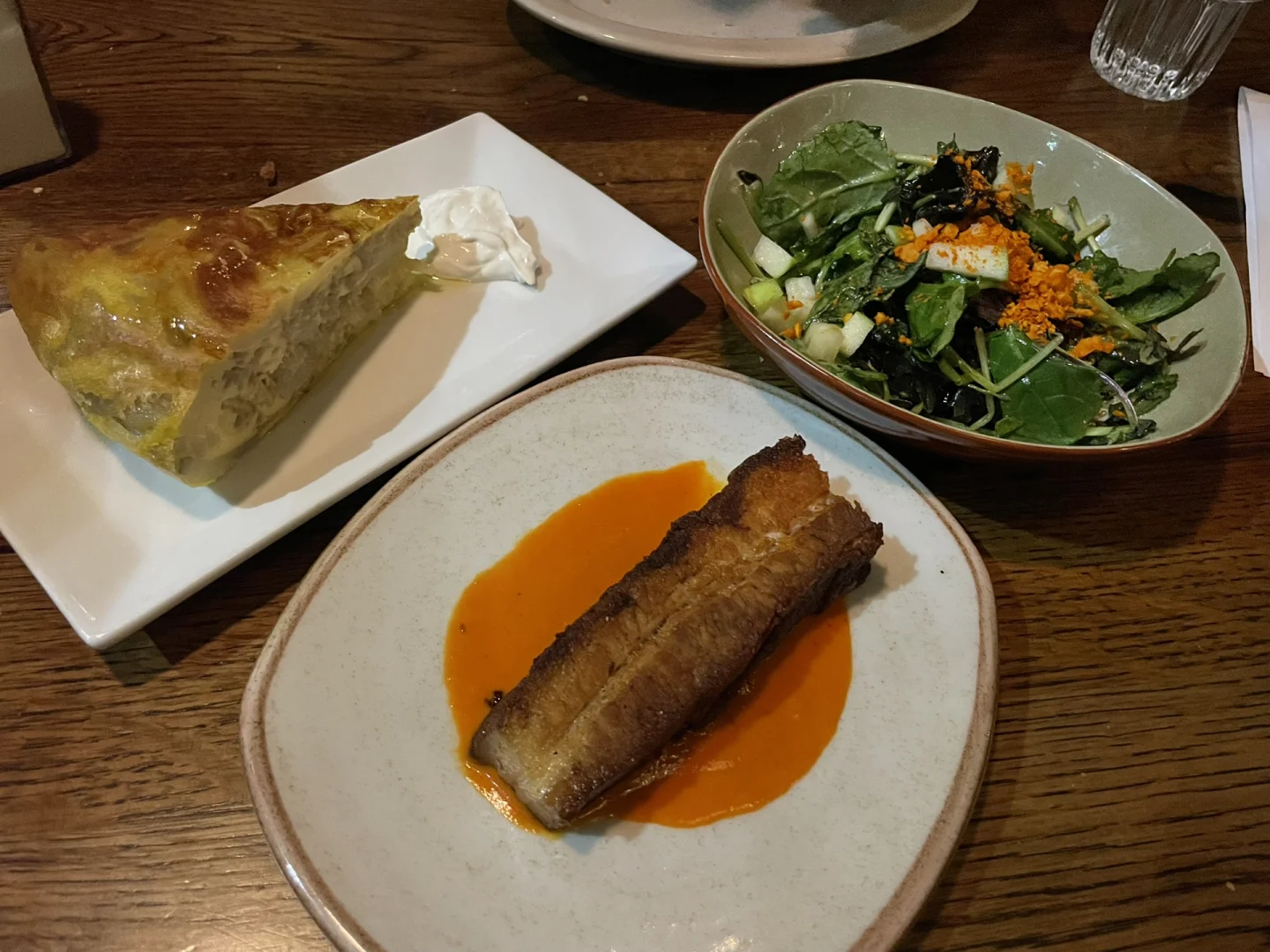 Charlotte｜A Sophisticated Woman's Vacation Starts with Toasting the Moment She Lands