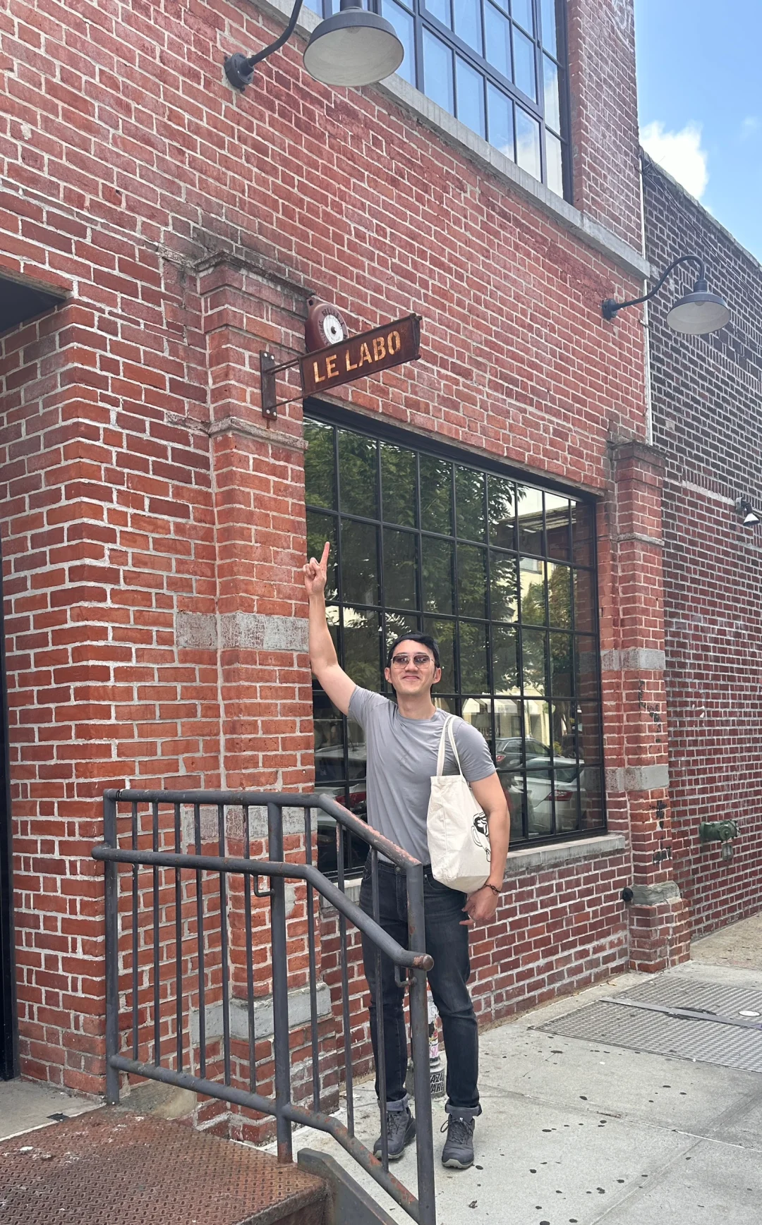 🇺🇸 Two Favorite Cafés in Williamsburg – Pros and Cons