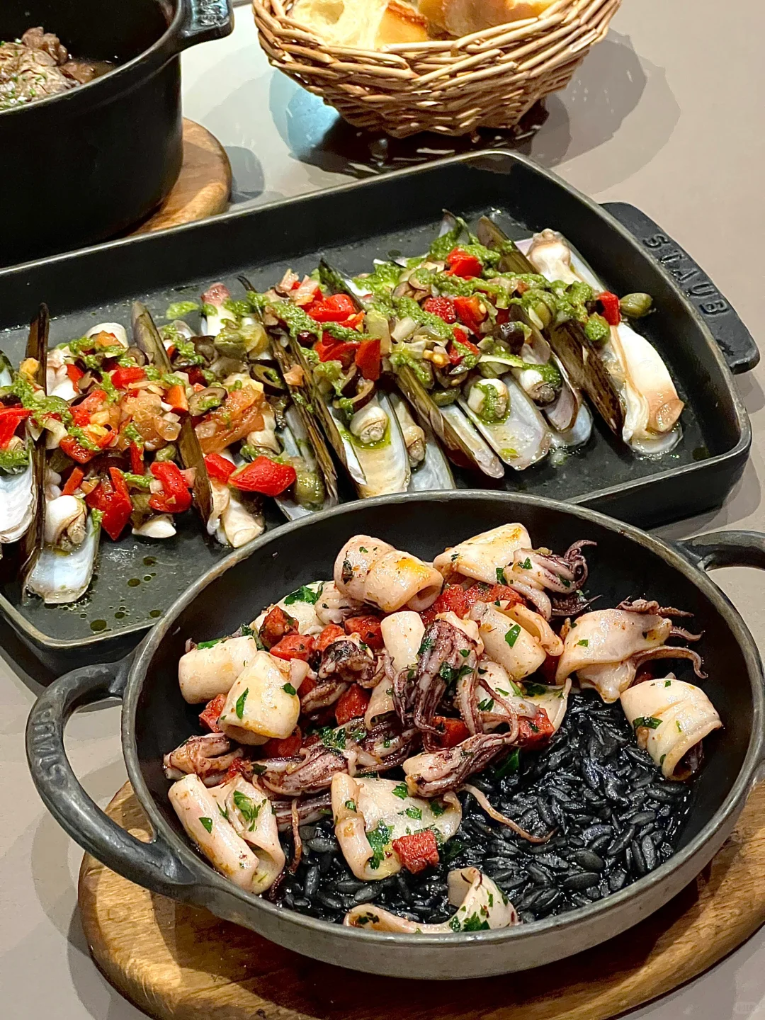 Paris 🇫🇷 Top-Rated Eats Near the Eiffel Tower! So Good It's RIDICULOUS 🤬