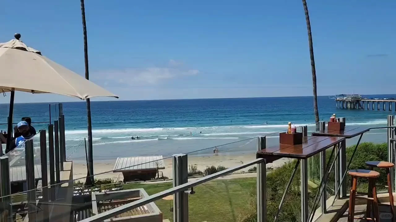 Line Up! Dining at California’s Breathtaking Ocean-View Restaurant