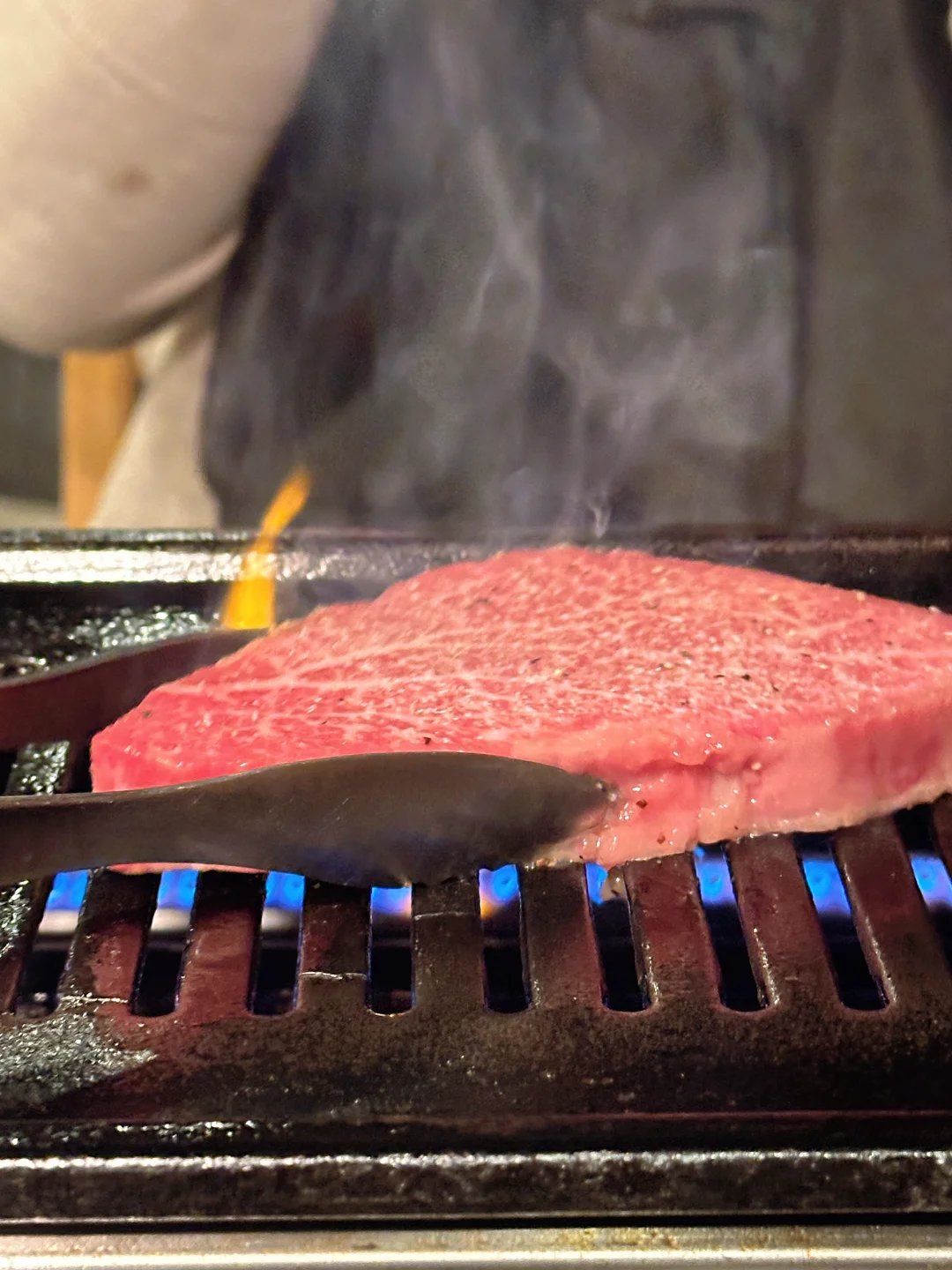 Osaka 🇯🇵 Thick-cut Steak Sizzling with Juices is Simply Irresistible! 🥩