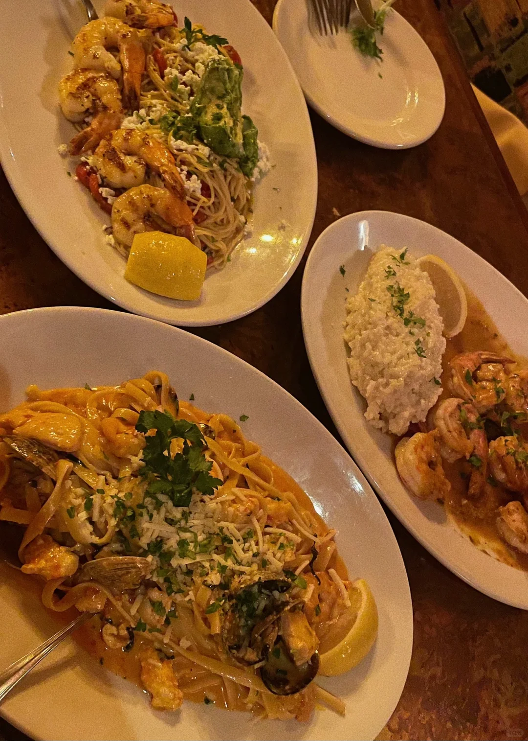"Botell: Italian Restaurant with Generous Portions, High Quality, and Great Ambiance 🍝🦐"