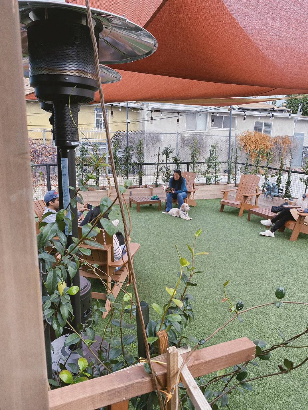 Los Angeles Dog Café