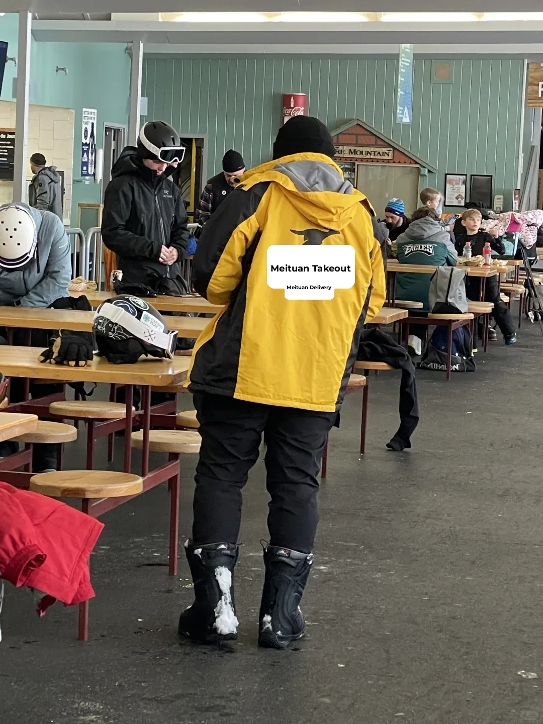 Meituan Takeout Delivers to New York's Ski Resorts