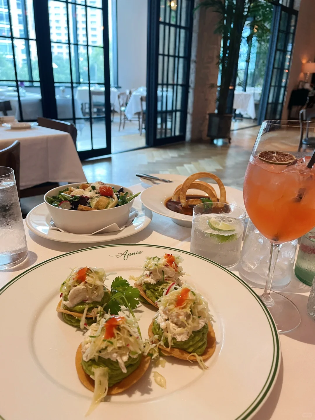 Houston Foodie Adventure: A Deliciously Stylish Meal 🥗🥙🍝🍮