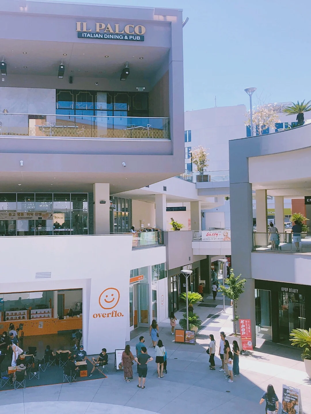 LA's Korean Hotspot | This K-Mall is a Feast for the Senses 😍