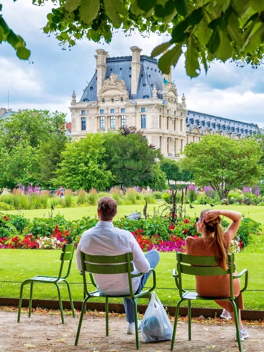 French Slow Living 🥖 Top 5 Stunningly Beautiful and Relaxing Parks in Paris!