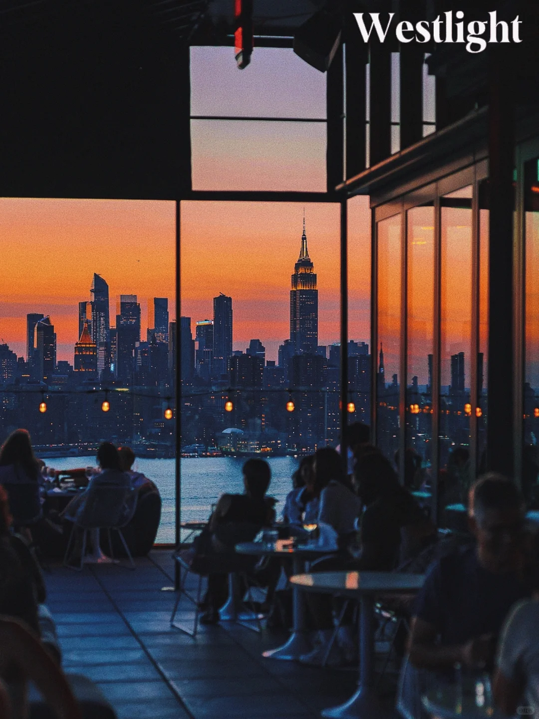 "Ultra-Romantic 🌇 Sunset Rooftop Bar in NYC with Stunning Views for the Perfect Instagram Shot"