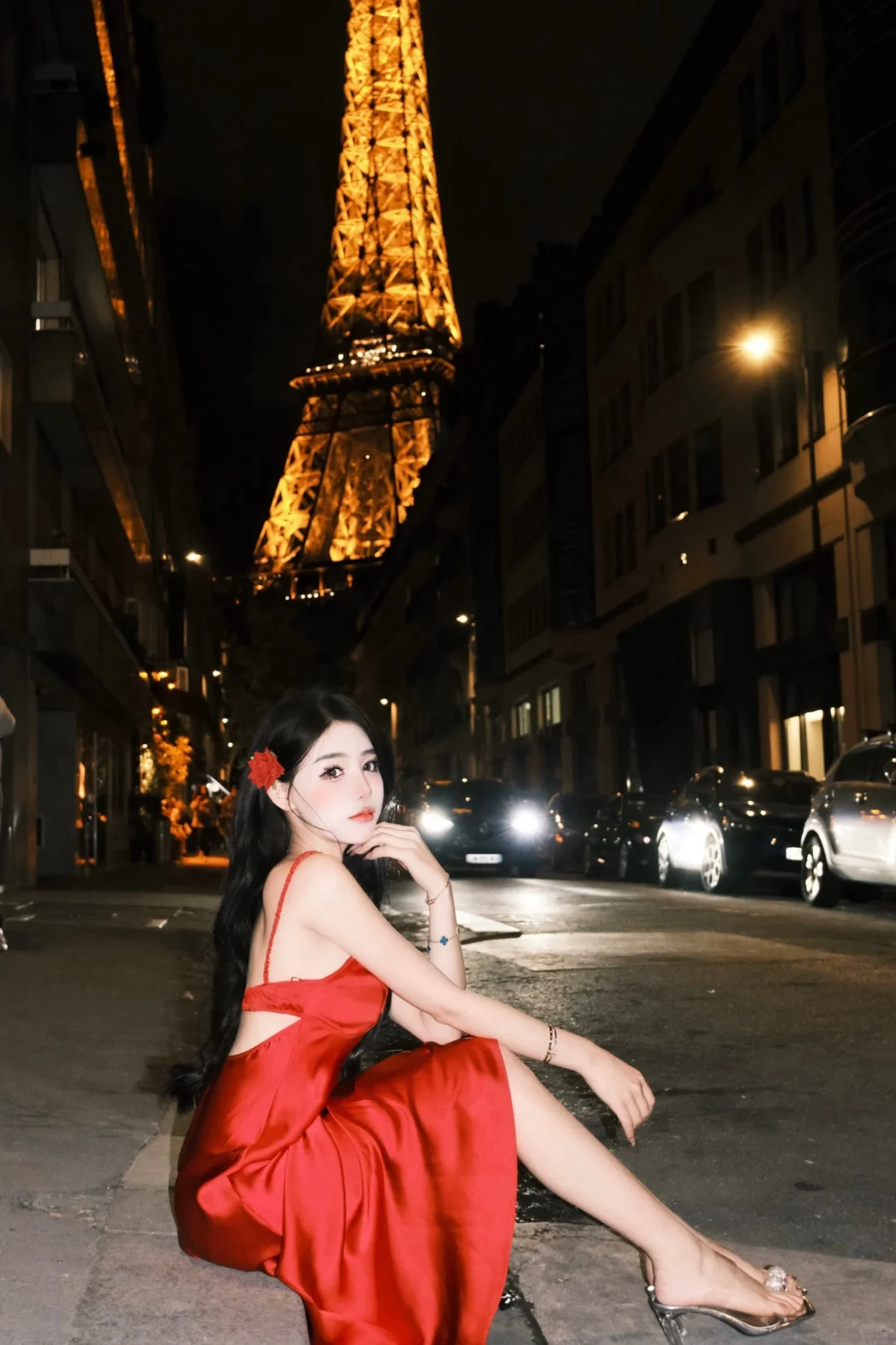 🗼"She's torn between dying and going to Paris"