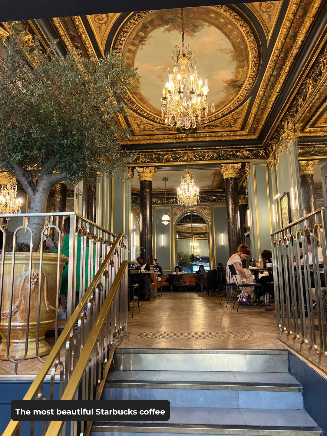 Must-Try High-End Dessert Spots Near the Louvre