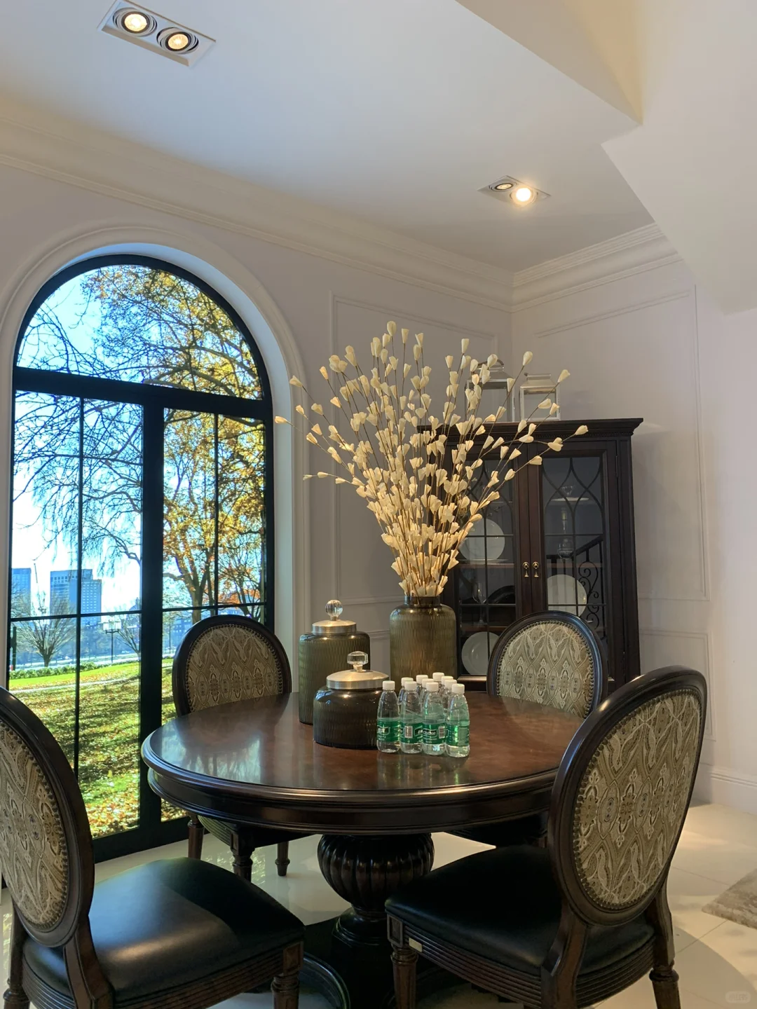 "Having a Dining Room Like This at Home Will Skyrocket Your Family's Appetite 🥰"