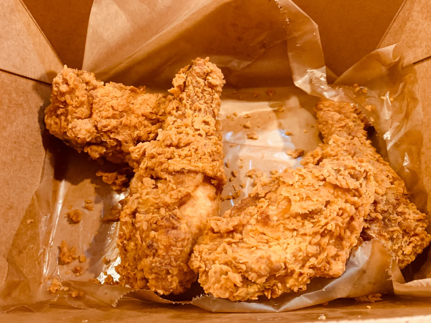 Korean Fried Chicken Meets Jollibee?! Too Delicious!