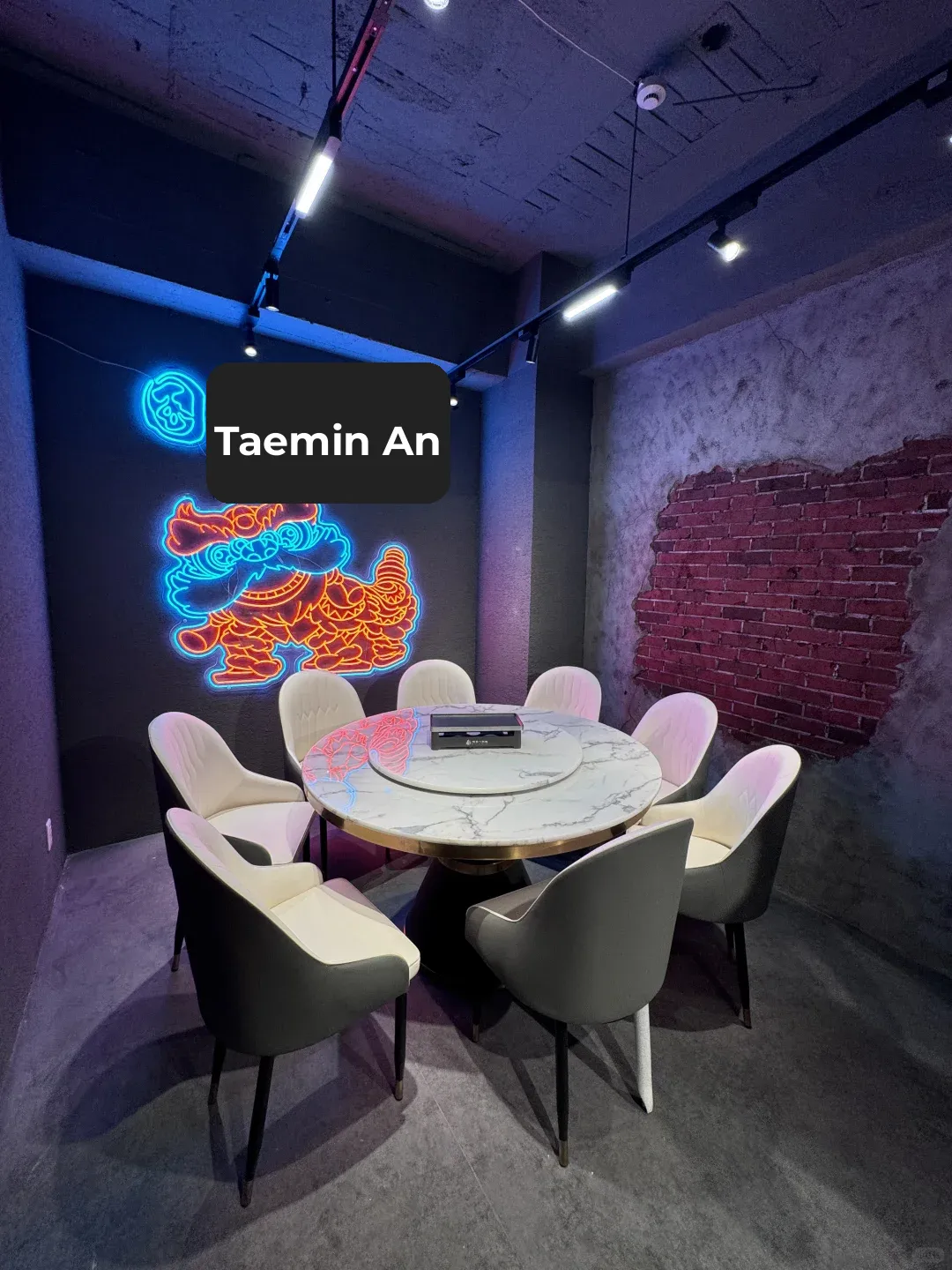 Osaka's First Music Bistro