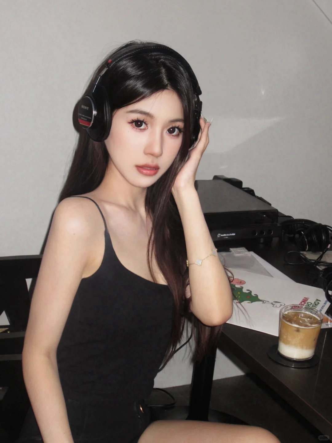 🇯🇵 Wanna Listen to Some CDs Together?