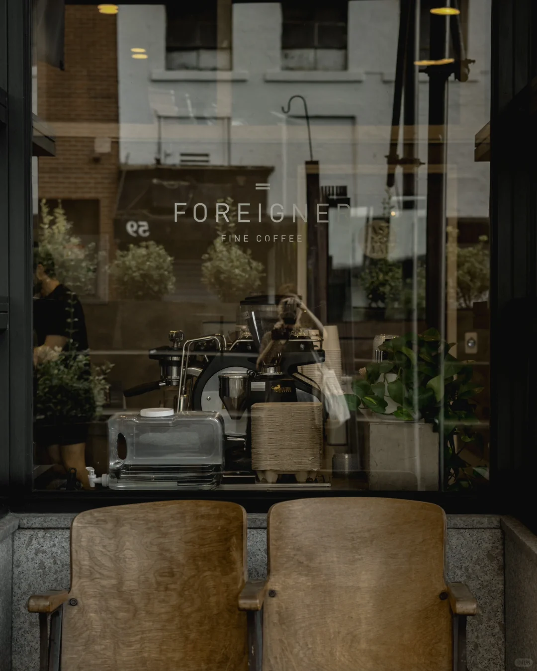 Midtown Manhattan | Foreigner NYC Concrete-Style Café