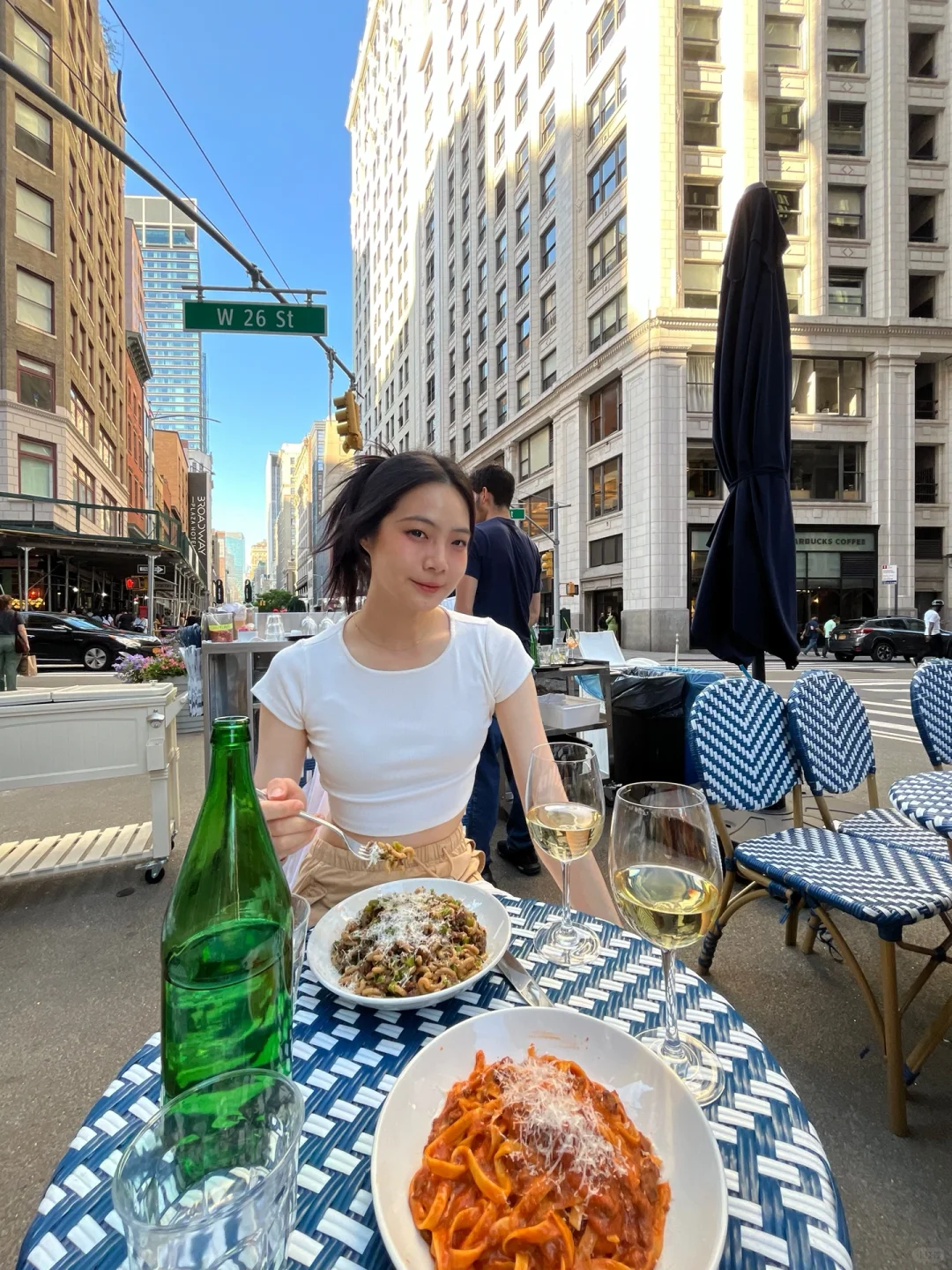 New York | So Happy to Eat Tiramisu from a Giant Bowl on the Street! 🍰