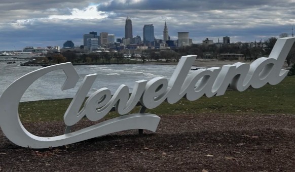 ️ Cleveland Script Sign | The Iconic Photo Spot at Edgewater Park by ...