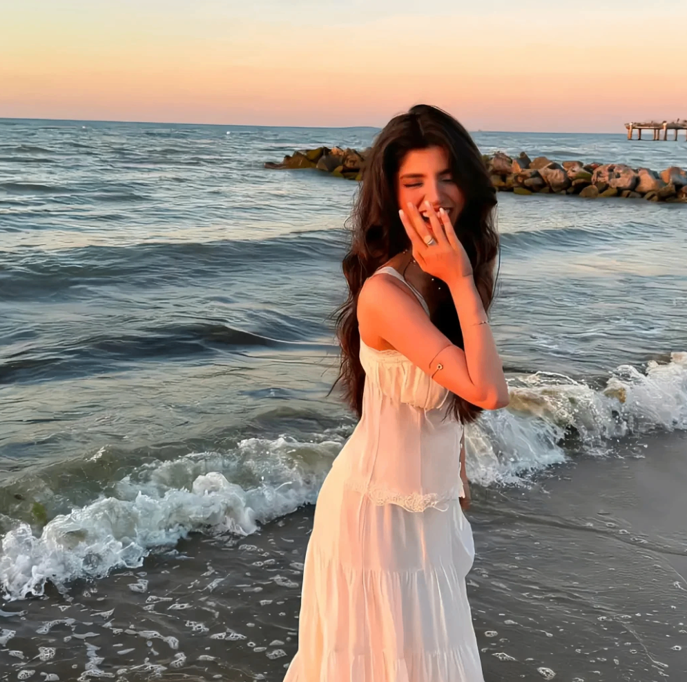 ​​Aria Belle​​