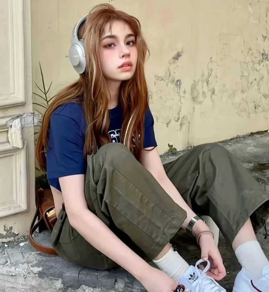 ​​Zoe Claire​​