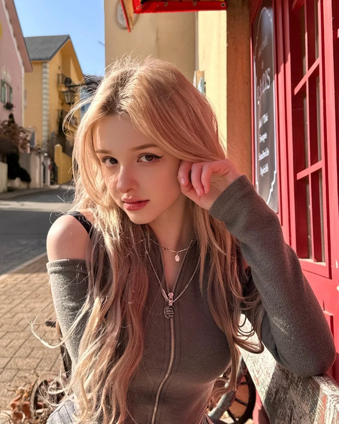 Lily Watson